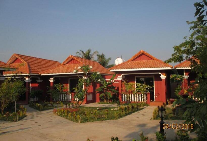 غرفة قياسية مزوَّدة بشُرفة, Phoumrumduol Bungalow