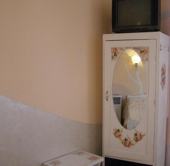 이코노미 룸, Zabava Guest House
