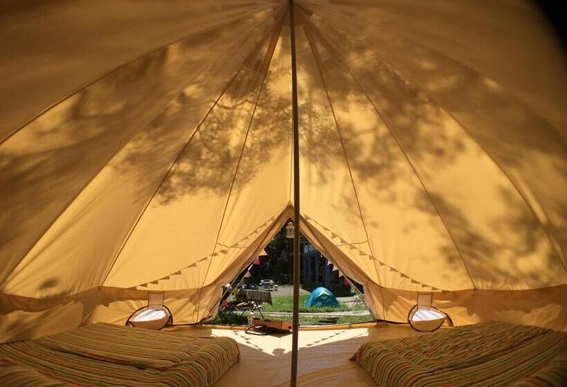 Standard Tent, Yha Ngong Ping Sg Davis Youth Hostel