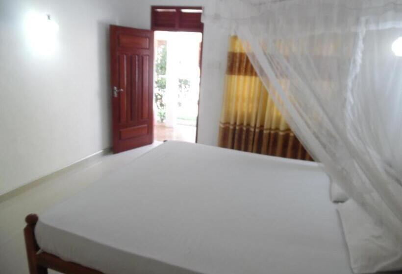 اتاق استاندارد, Bloom Guest House
