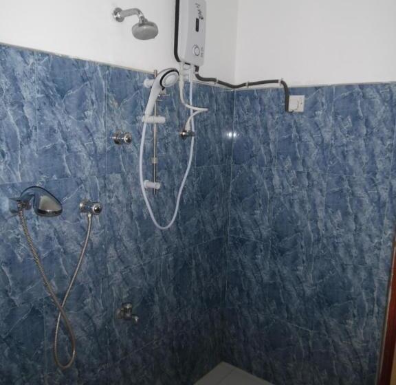 Quarto Familiar, Bloom Guest House