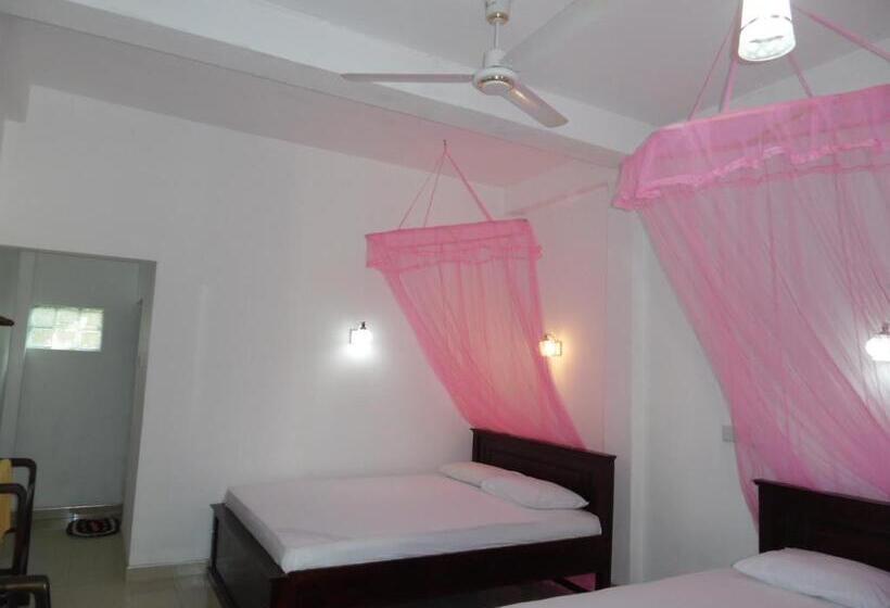 Quarto Familiar, Bloom Guest House