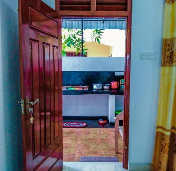 اتاق استاندارد, Bloom Guest House