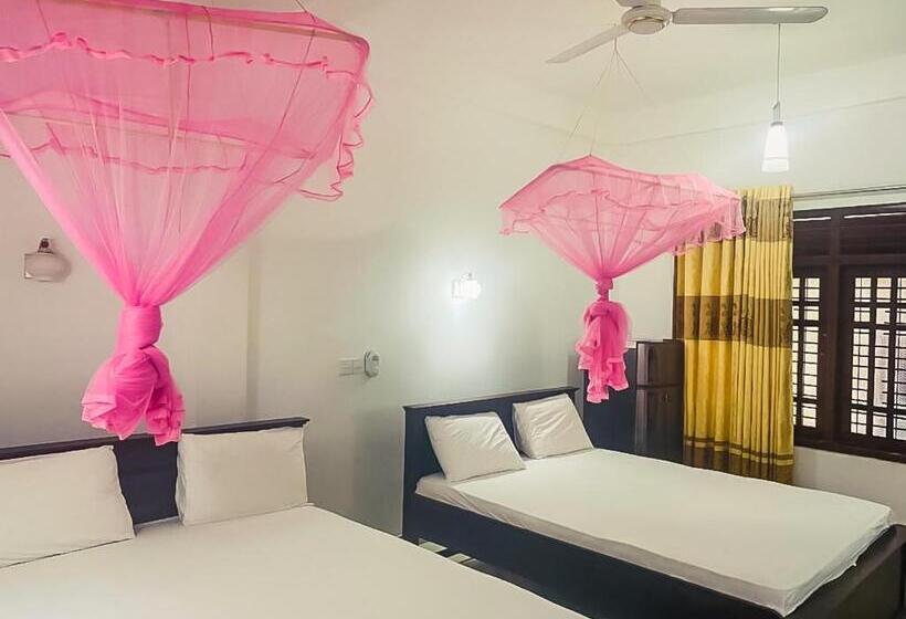 Quarto Familiar, Bloom Guest House