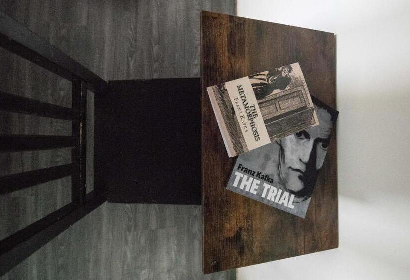 Quarto Estandar Banheiro Compartilhado, Brix Hostel