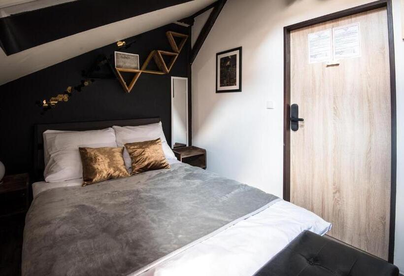 Quarto Estandar, Brix Hostel