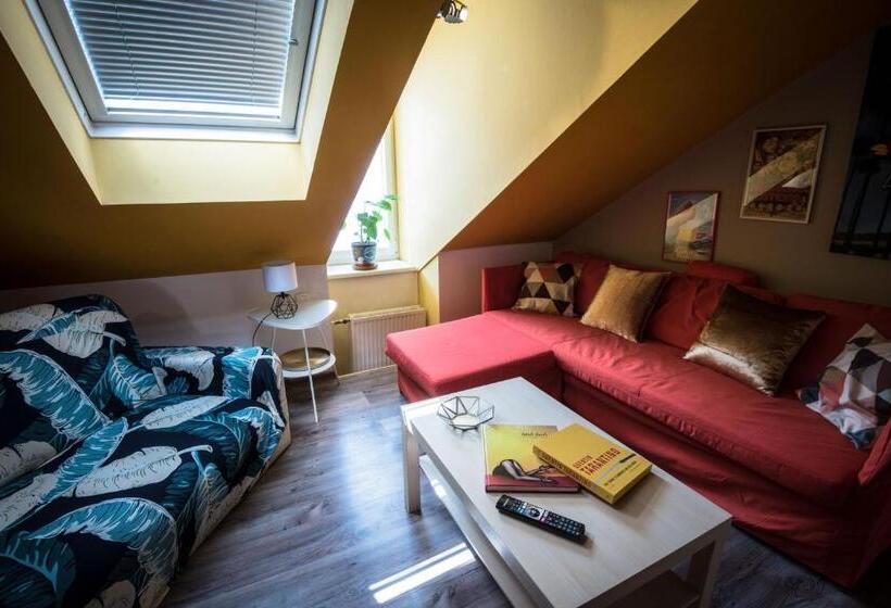 Quarto Quádruplo Estandar, Brix Hostel