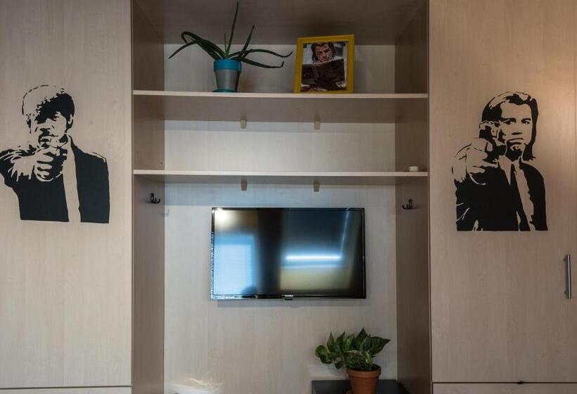 Quarto Quádruplo Estandar, Brix Hostel