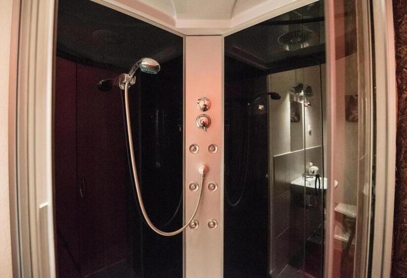 Quarto Quádruplo Estandar, Brix Hostel