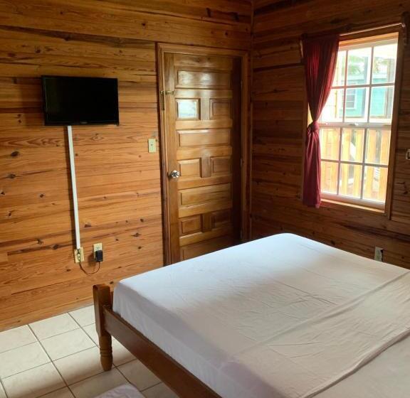 غرفة قياسية مطلّة علي البحر مزوَّدة بشُرفة, Blue Wave Guest House