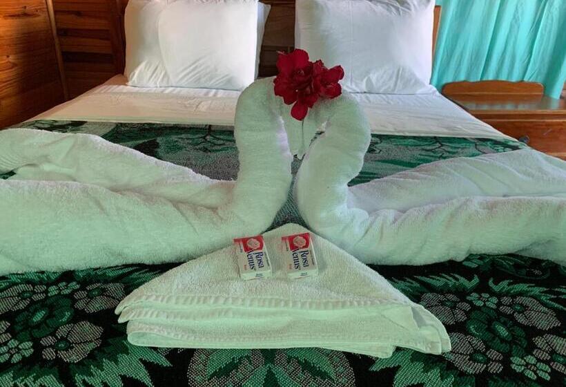 غرفة قياسية مزوَّدة بشُرفة, Blue Wave Guest House