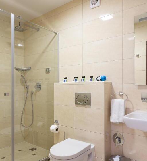 سوییت دوبلکس, Carparosa