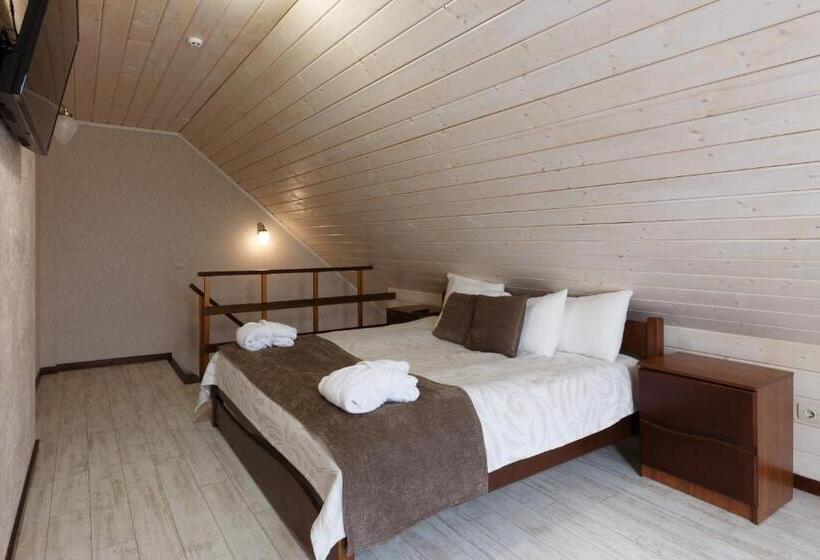 سوییت دوبلکس, Carparosa