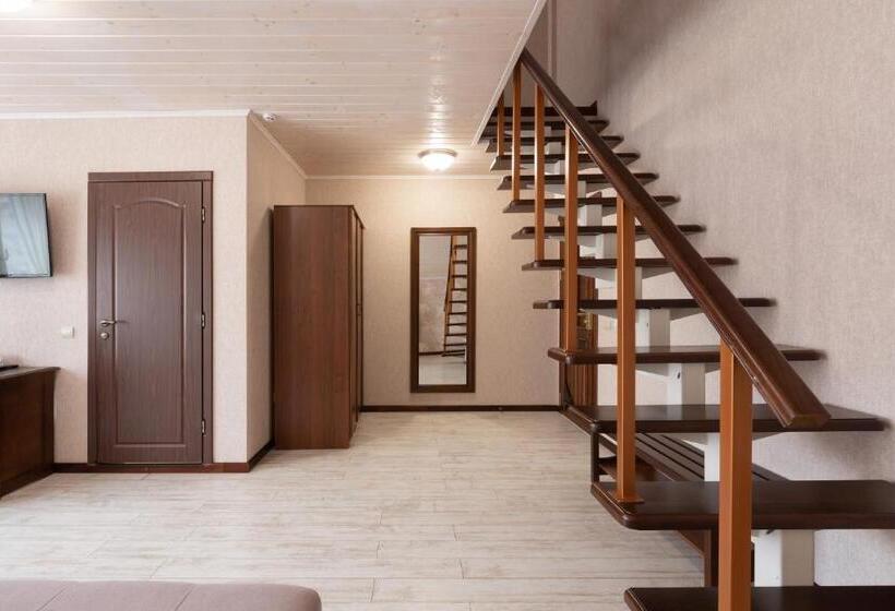 سوییت دوبلکس, Carparosa