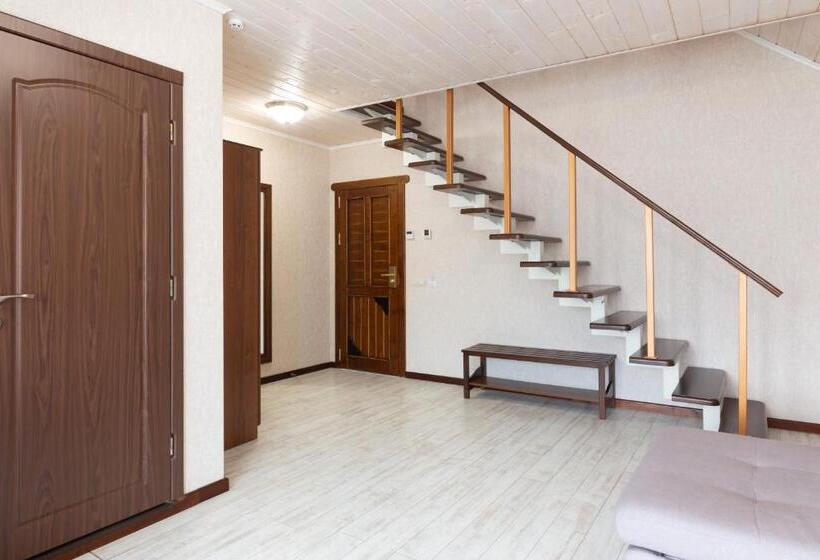 سوییت دوبلکس, Carparosa