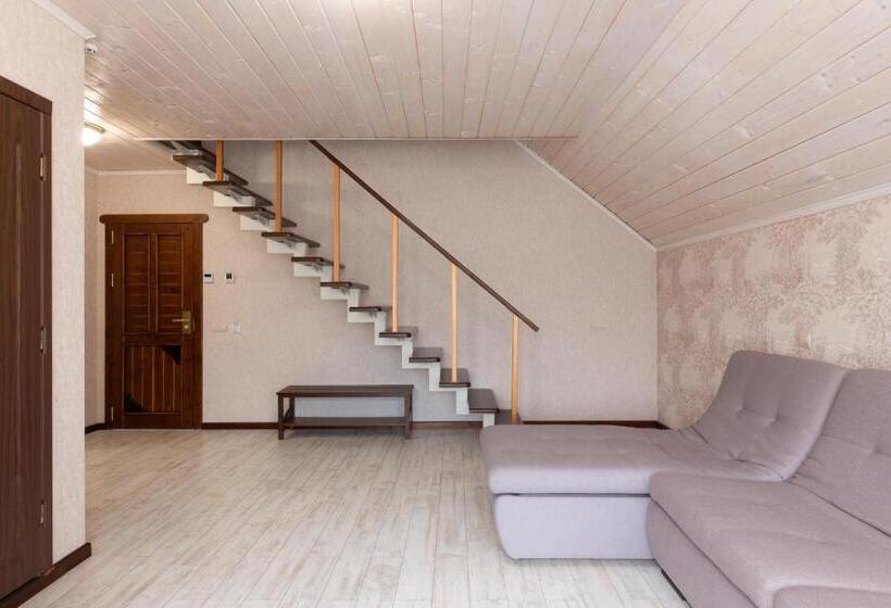 سوییت دوبلکس, Carparosa