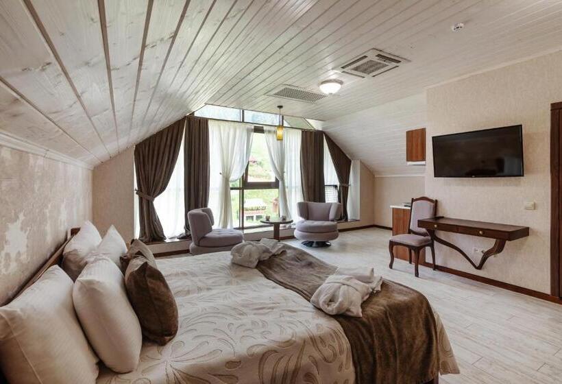 استودیوی لوکس, Carparosa