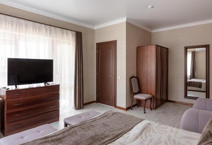 سوییت جونیور با بالکن, Carparosa