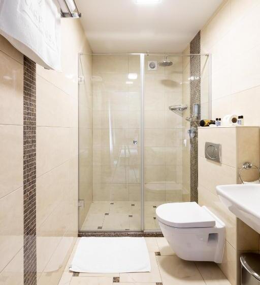 اتاق سوپریور با بالکن, Carparosa