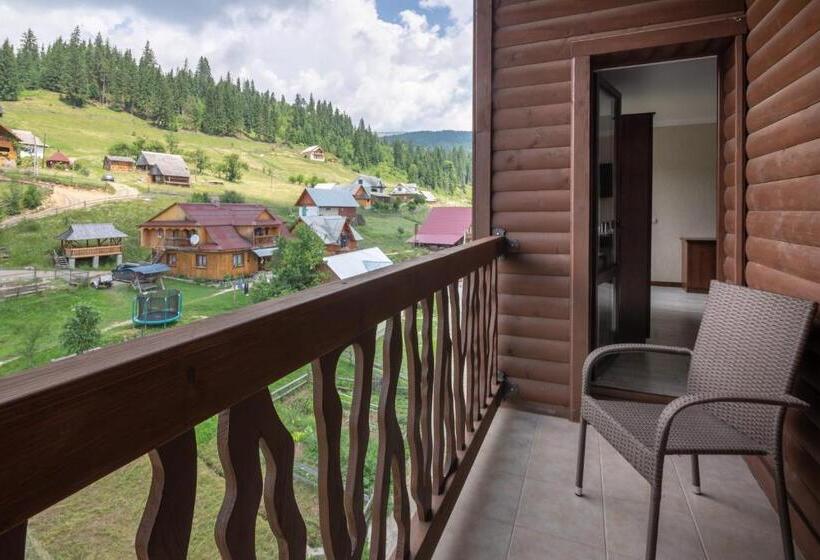 اتاق استاندارد سه تخته با بالکن, Carparosa