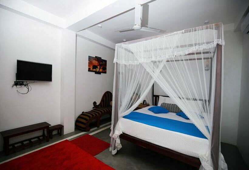 Номер Стандарт, Crystal Oceanic