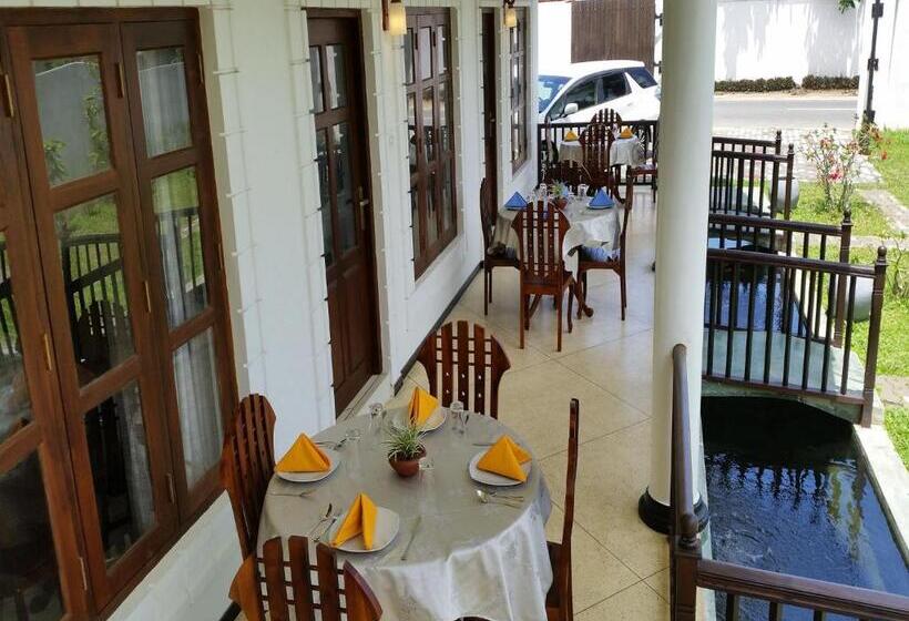 Номер Стандарт, Crystal Oceanic