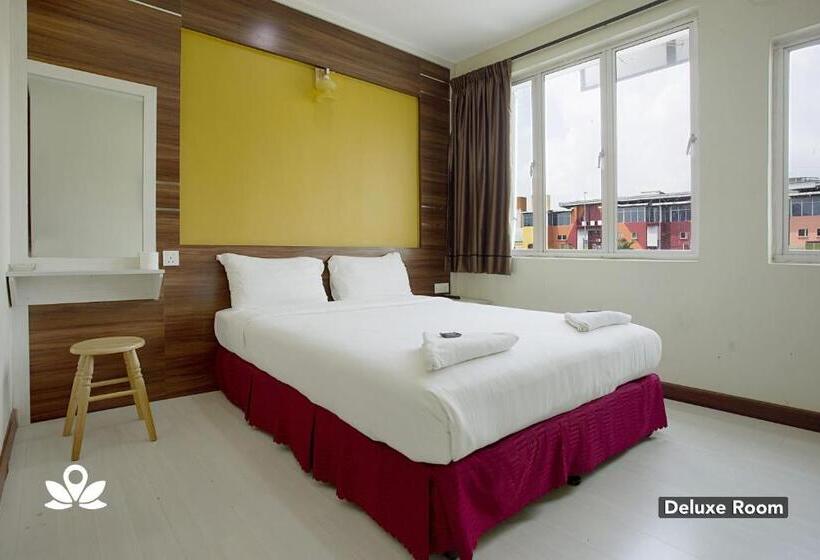 Quarto deluxe, Golden Night