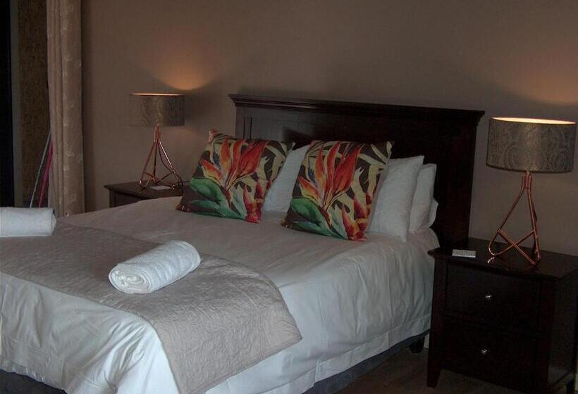 غرفة سوبيريور, The Courtyard Guest House