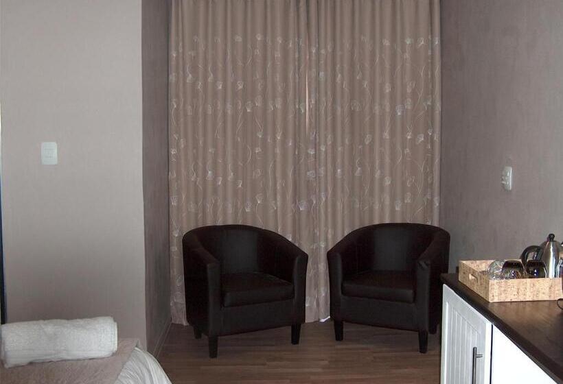 غرفة سوبيريور, The Courtyard Guest House