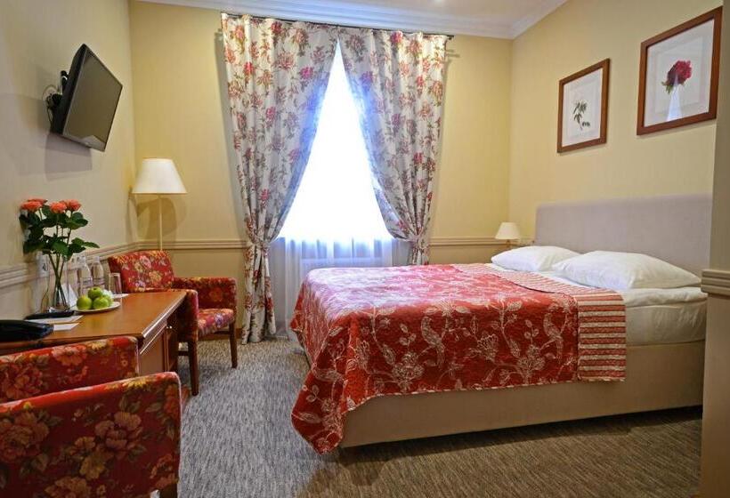 اتاق استاندارد, Premier Hotel Pochaiv