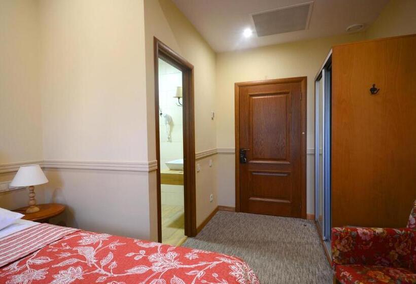 Номер Стандарт, Premier Hotel Pochaiv