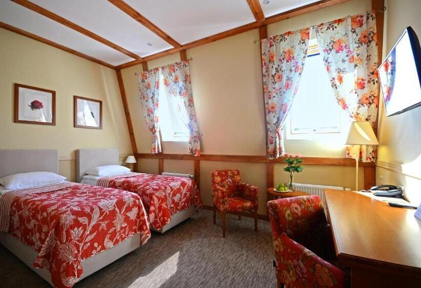 Номер Superior, Premier Hotel Pochaiv