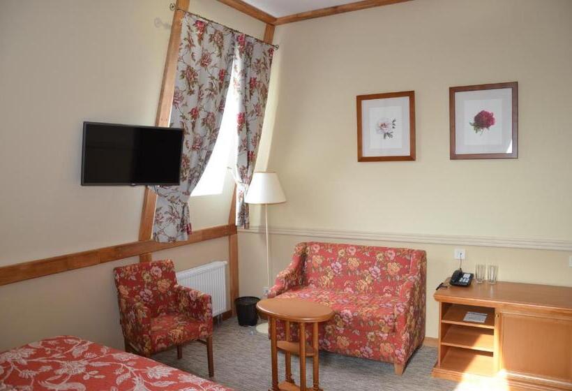 اتاق سوپریور, Premier Hotel Pochaiv