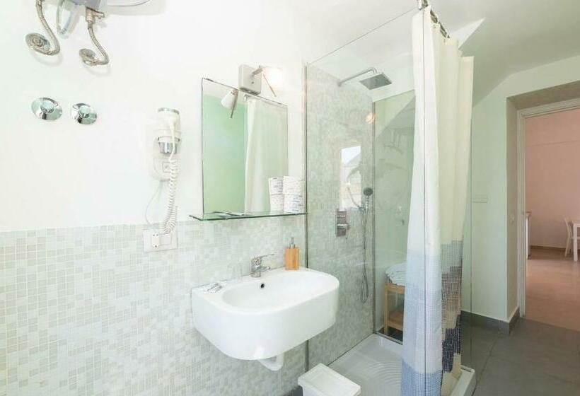 Escritório Deluxe, Gioia 13 Rooms & Apartments