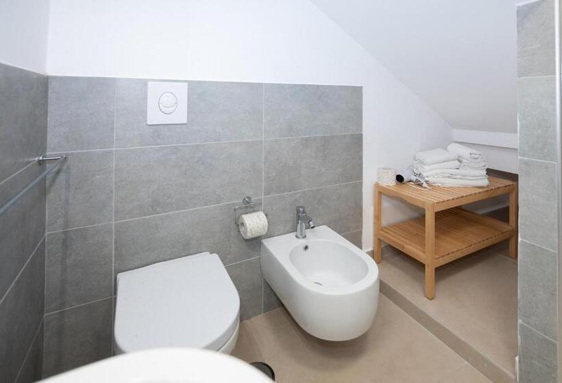 Apartamento 2 Dormitórios, Gioia 13 Rooms & Apartments