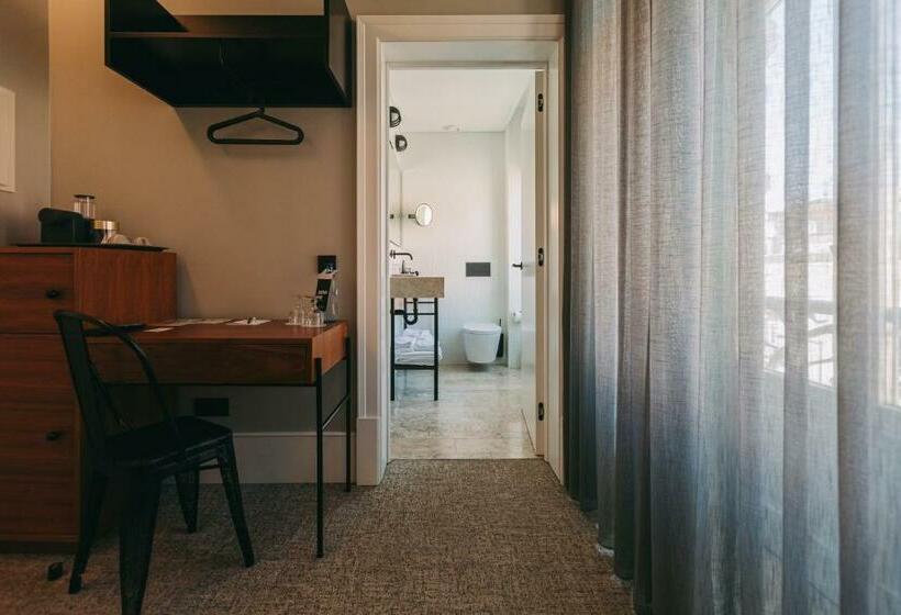 اتاق استاندارد یک تخته با چشمانداز, 1908 Lisboa