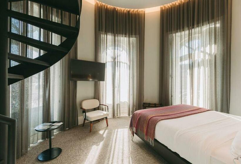 سوییت دوبلکس, 1908 Lisboa