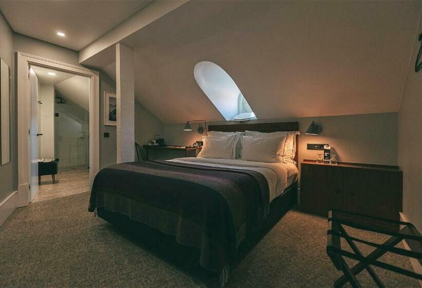 سوئیت پنت هاوس, 1908 Lisboa