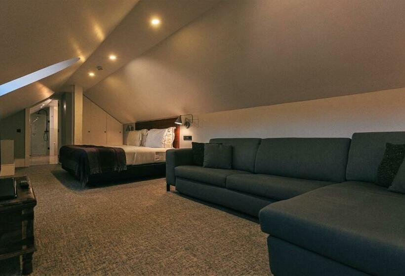 سوئیت پنت هاوس, 1908 Lisboa