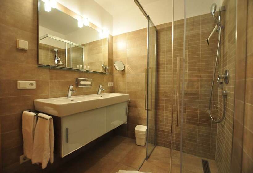 آپارتمان دلوکس 3 خوابه, Avenida Mountain Resort By Alpin Rentals Incl Summercard