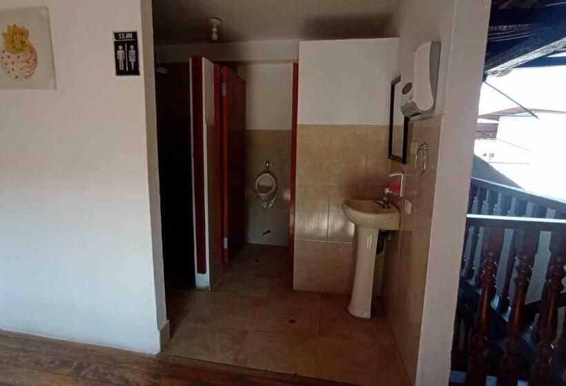 اتاق اکونومی یک تخته, Killa Wasi B&b