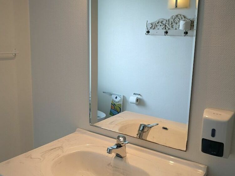 חדר סטנדרט חדר אמבטיה משותף, Koncept