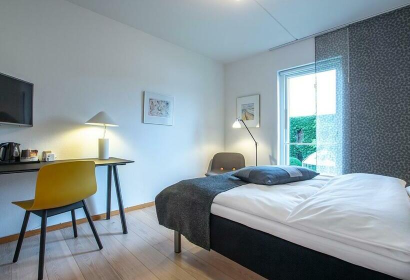 חדר סטנדרט נוף לגינה, Pharmakon Hotel & Conferencecenter