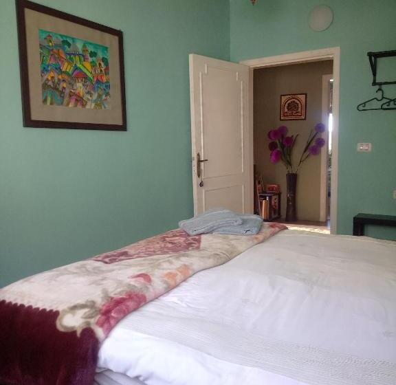 اتاق استاندارد با چشمانداز باغ, The Little B&b On The Hill