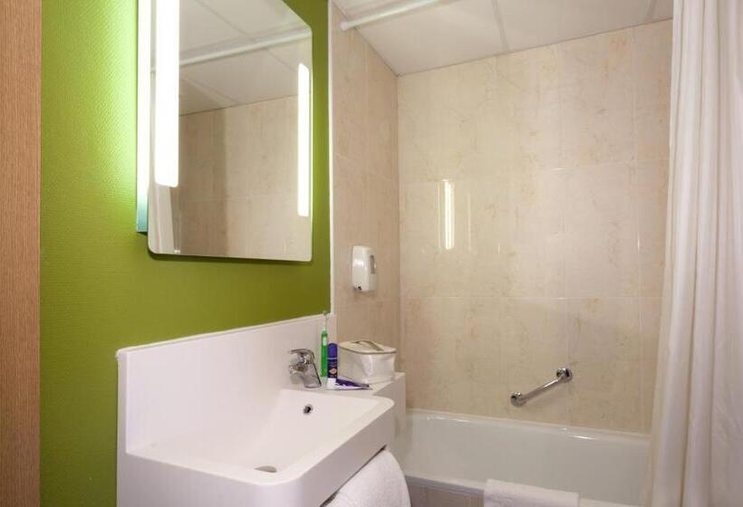 三人经典房间, B&b Hotel Nîmes Ville Active, Parking Sécurisé Gratuit