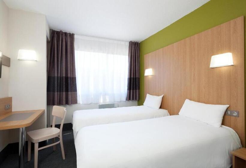 Трехместный Номер Классика, B&b Hotel Nîmes Ville Active, Parking Sécurisé Gratuit