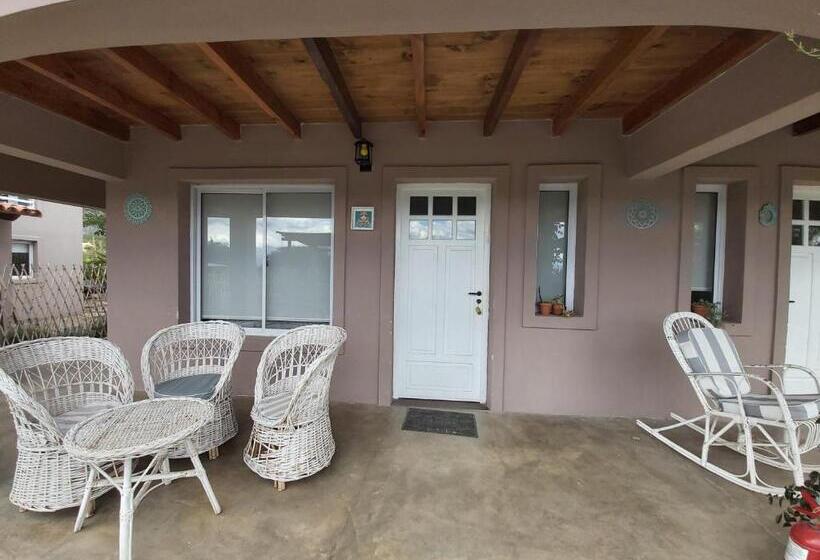 Chalet, Hospedaje Los Cardones