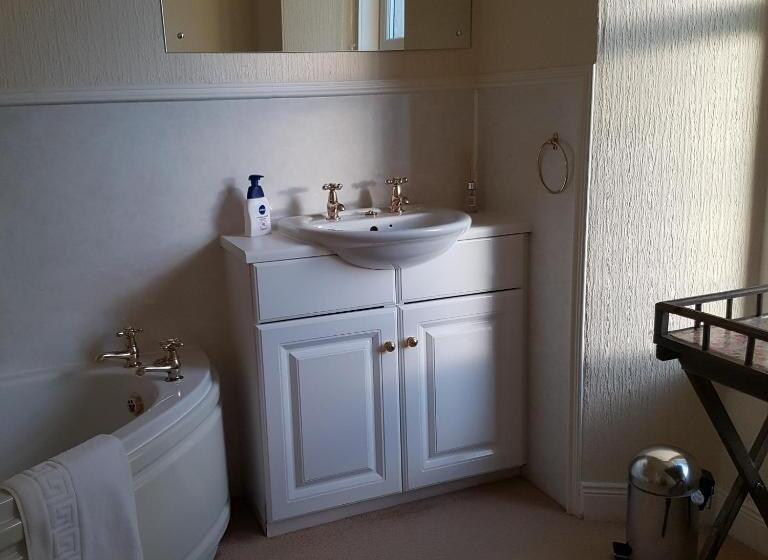 Номер Базовый Совметсный Санузел, Kilmichael House