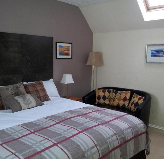 Номер Стандарт, Kilmichael House