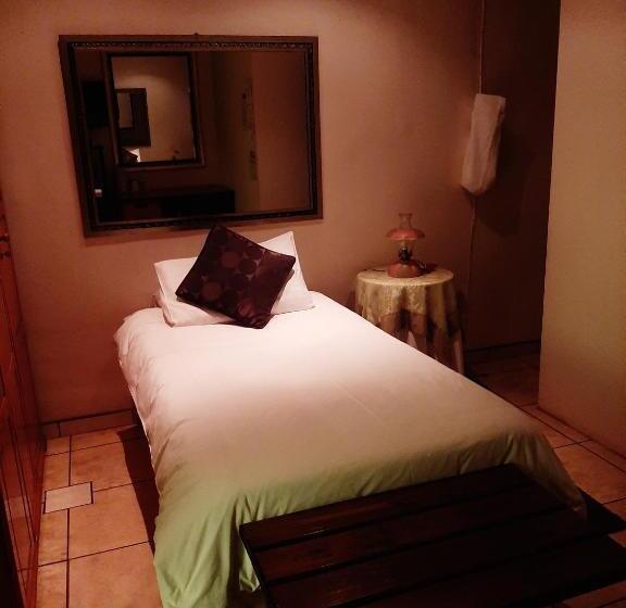 Люкс, Zebra Guesthouse